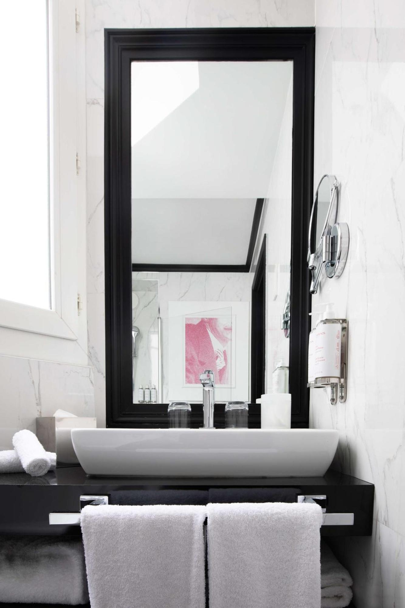 Maison Astor Paris, Curio Collection By Hilton